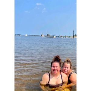 Meet your Posher, Angie